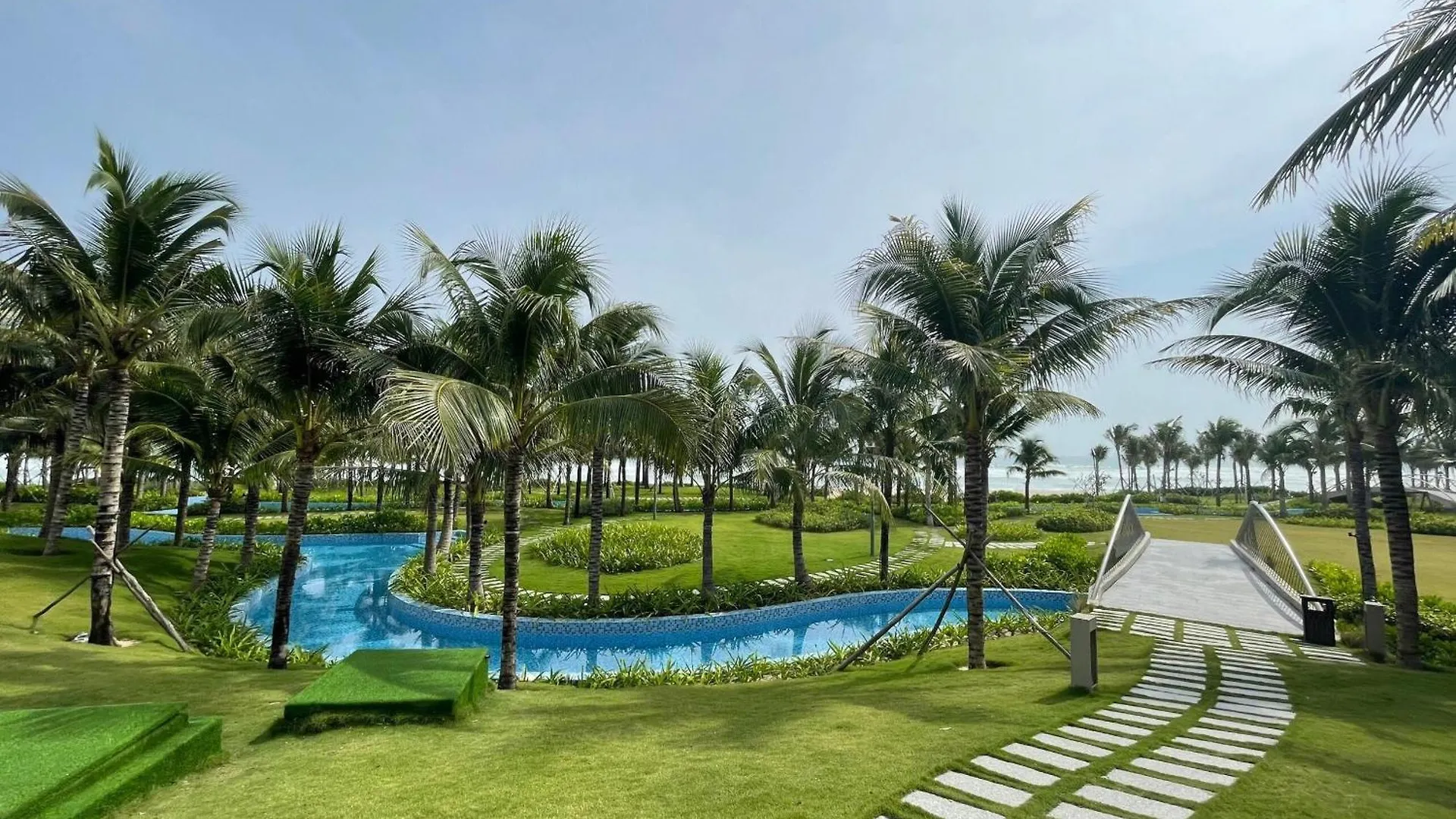 アパートホテル Arena Cam Ranh Beach Resort ニャチャン